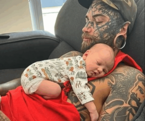 Papá Tatuado con Más de 200 Modificaciones Inicia Impactante Transformación — Esta Es la Razón
