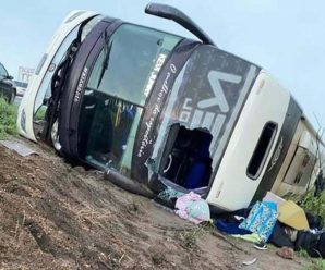 ¡ÚLTIMA HORA! Un grave accidente de autobús dejó más de 20 estudiantes muertos… Ver más
