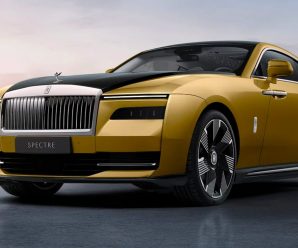 Rolls-Royce unʋeils the Spectre, its first fully electric car