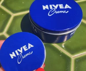 DESCUBRE LOS SECRETOS OCULTOS DEL CLÁSICO BOTE AZUL DE NIVEA: ¡TE SORPRENDERÁS!