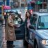 Una taxista embarazada recogió a un desconocido… ¡Y al día siguiente ocurrió lo impensable!
